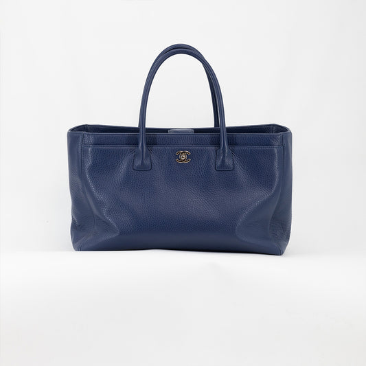 Chanel Shopper in Lambskin Leather Blue